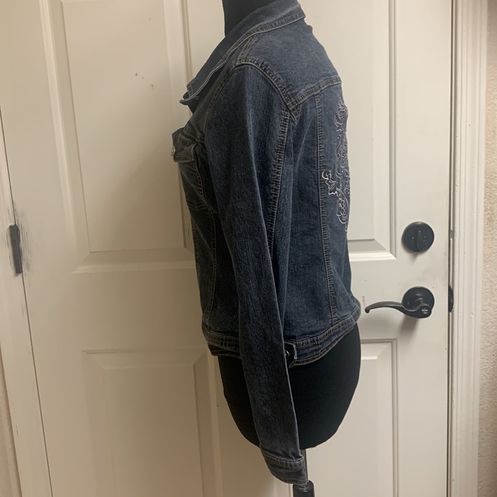 JeanBay Large Petite Jean jacket with design on back, Pit to Pit 19”, L… - Picture 6 of 10